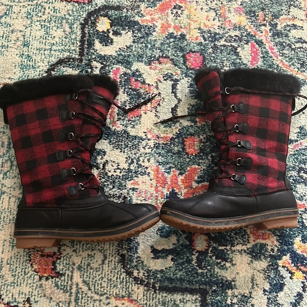 L.L. Bean size 10